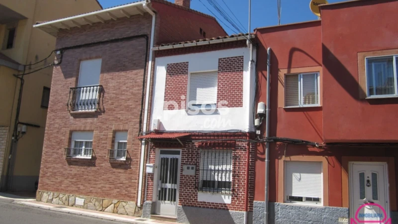 Casa en venta en Colegio, San Andrés del Rabanedo de 99.000 €
