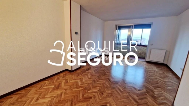 Piso en alquiler en Latina