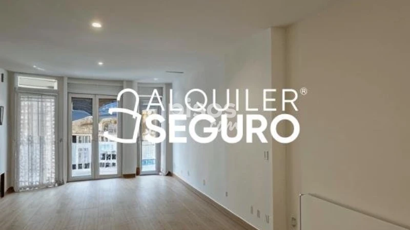 Piso en alquiler en Latina