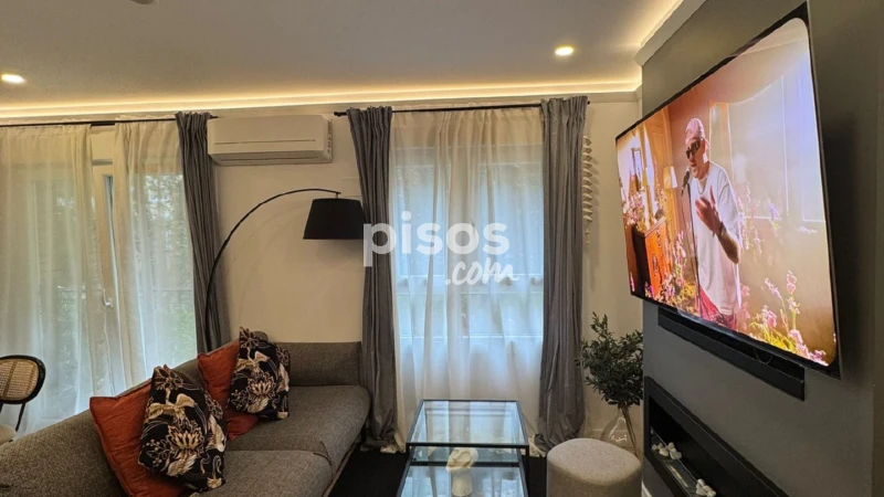 Piso en alquiler en Calle de San Maximiliano, 7, cerca de Avenida del Marqués de Corbera