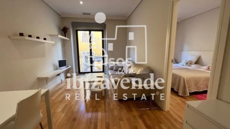 Piso en alquiler en Calle de Augusto Figueroa