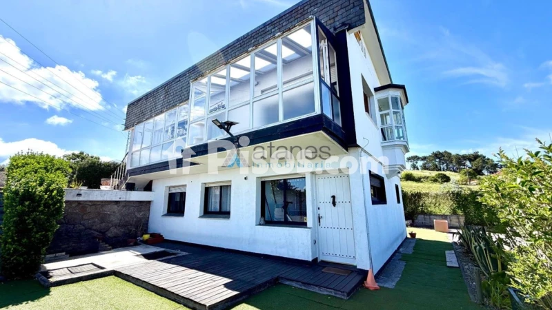 Casa – A Coruña, Montserrat, Oza