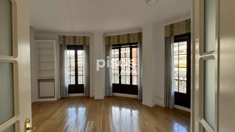 Piso en alquiler en Goya