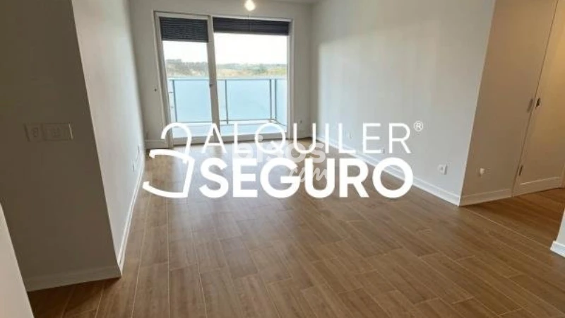 Piso en alquiler en Las Lomas - Alamín, Aguas Vivas-Las Lomas-Alamín (Guadalajara Capital) de 800 €<span>/mes</span>