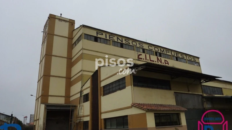 Industrial warehouse for rent in Michaisa, Crucero-Pinilla-La Vega (León Capital) of 1.700 €<span>/month</span>