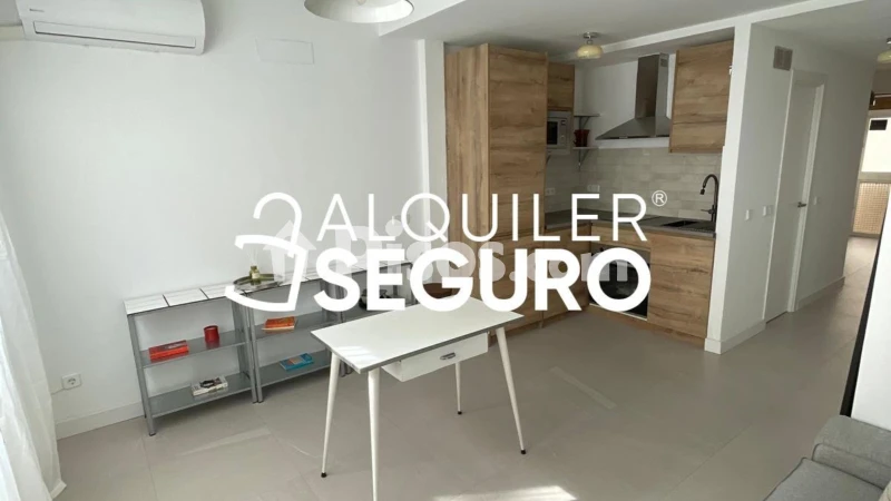 Piso en alquiler en Latina
