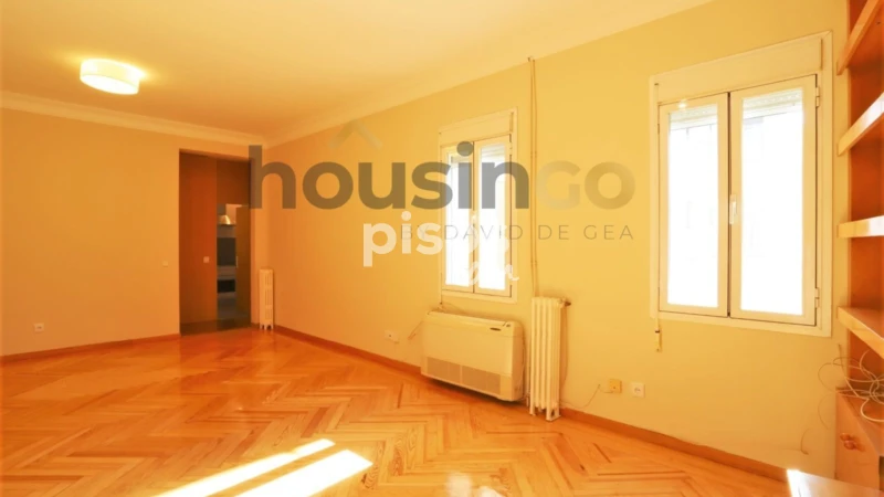 Piso en alquiler en Calle Modesto La Fuente