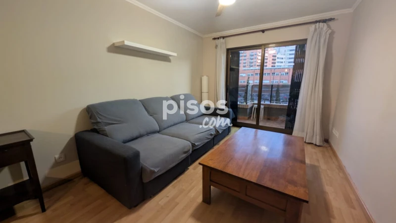 Piso en alquiler en Carrer de Carolina Álvarez, 37