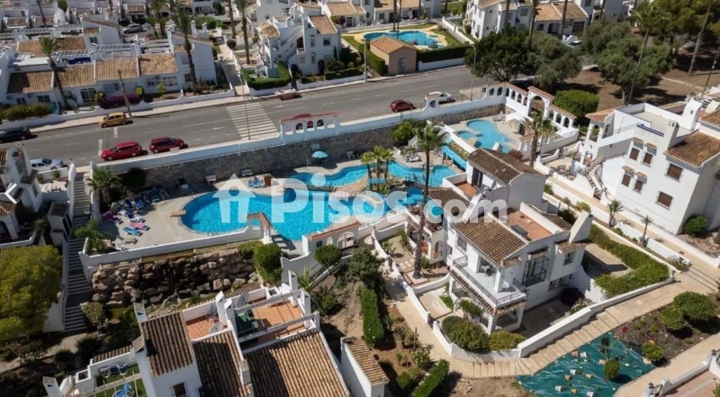 Pis – Orihuela, Urbanización Villacosta I, Villa Martín