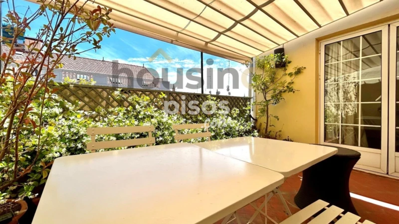 Ático en alquiler en Calle de Argensola