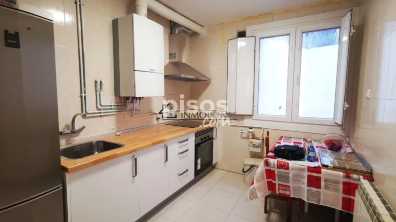 Piso en alquiler en Barcelos, Zona Praza de Barcelos (Pontevedra Capital) de 800 €<span>/mes</span>
