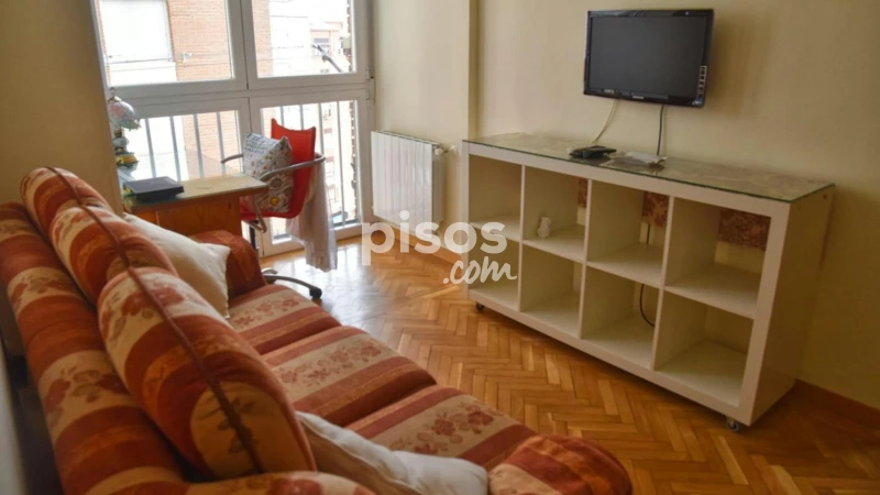 Piso en alquiler en Puerta del Ángel