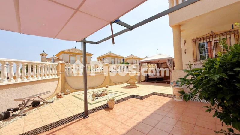 Pis – Orihuela, Villa Martín
