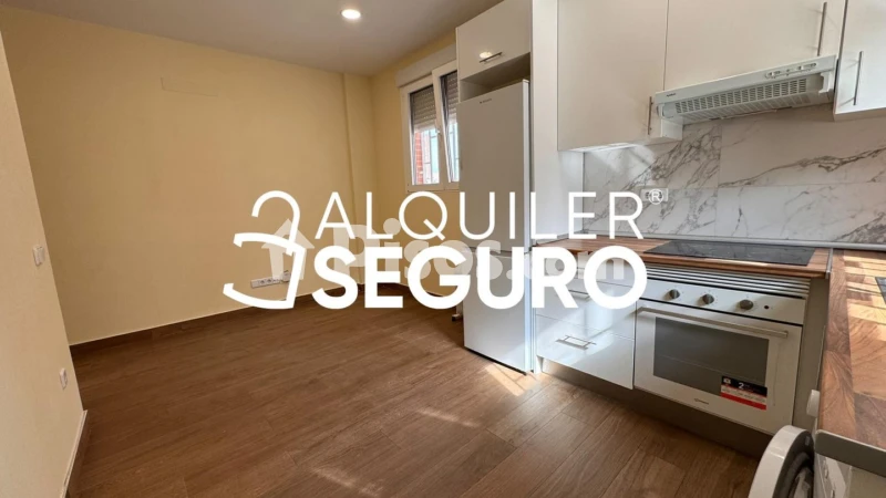 Fotografía del inmueble reportado: 900 €/mes — Madrid, Madrid