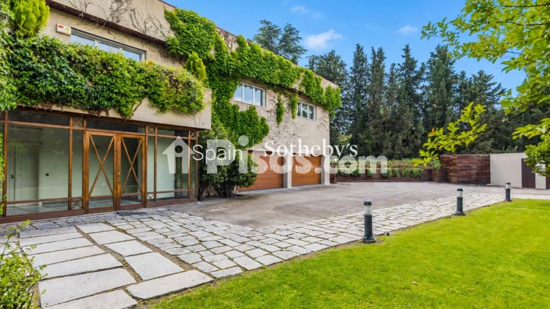 Casa en alquiler en Calle Paradores