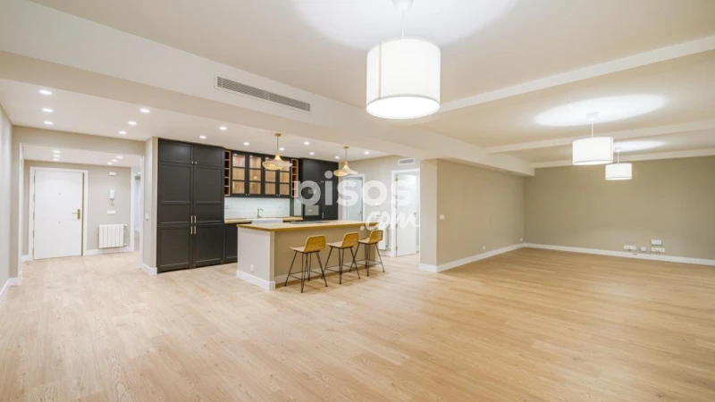 Piso en alquiler en Calle >C. del Dr. Esquerdo, Número >