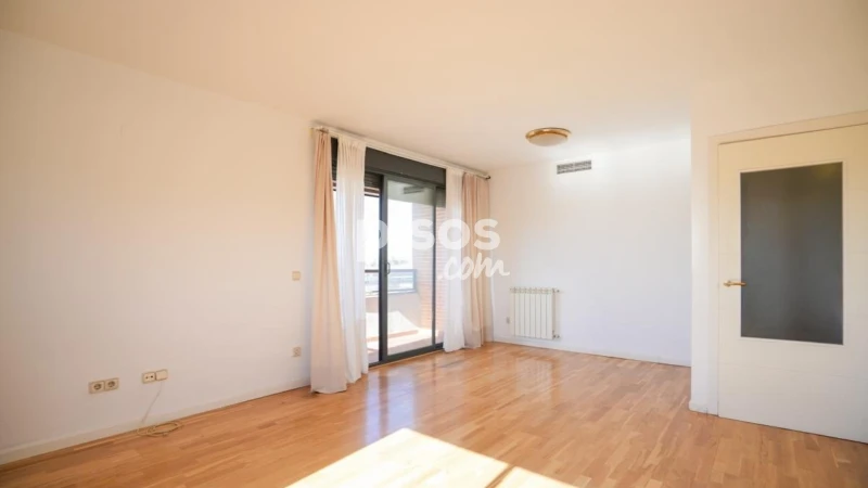 Piso en alquiler en Calle >C. Castillo Candanchú, Número >