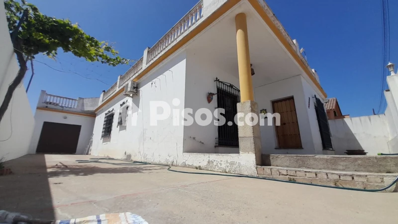 Chalet en venta en Calle C- La Salinera - Vista 3
