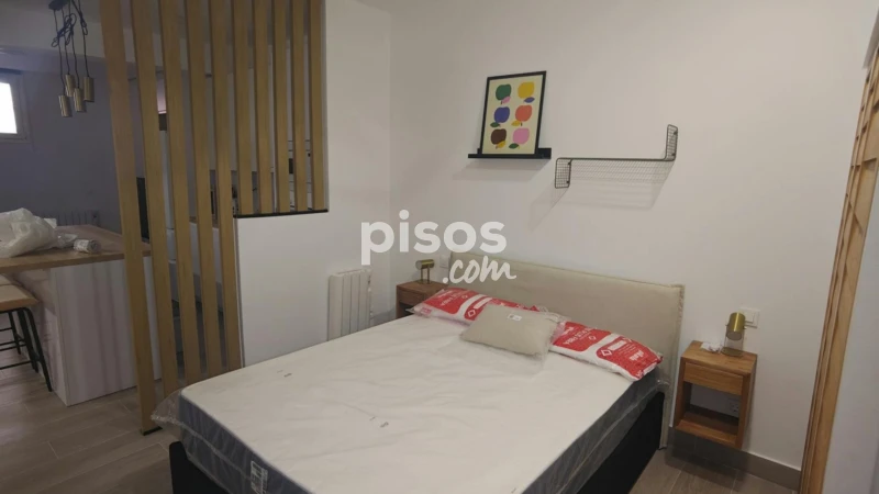 Piso en alquiler en Valdeacederas