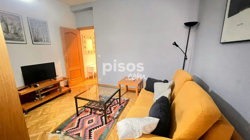 Piso en alquiler en Cortes-Huertas