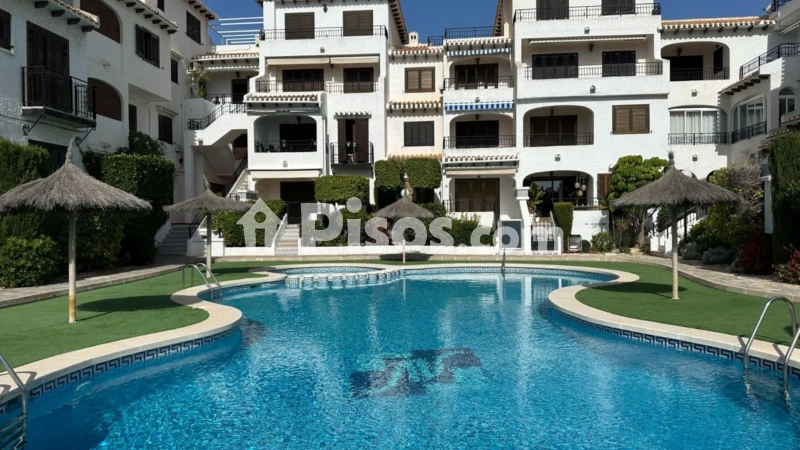 Pis – Orihuela, Urbanización La Regia, Urbanización La Zenia II
