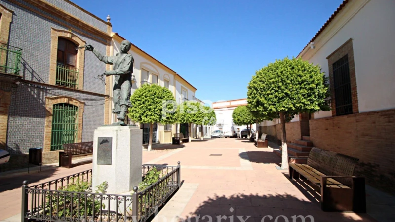 Casa en venta en Calle de los Mesones, cerca de Calle Montes, Villanueva de los Castillejos de 33.900 €