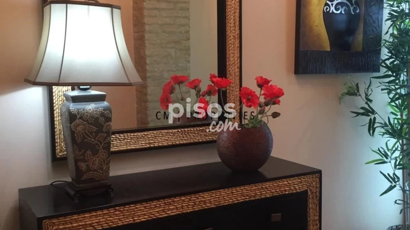 Piso en alquiler en Gran Vía de Fernando 'El Católico', cerca de Carrer del Dramaturg Àngel Guimerà