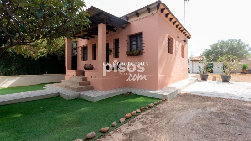 Chalet en alquiler en Carrer 302, La Canyada - La Cañada (Paterna) de 2.000 €<span>/mes</span>