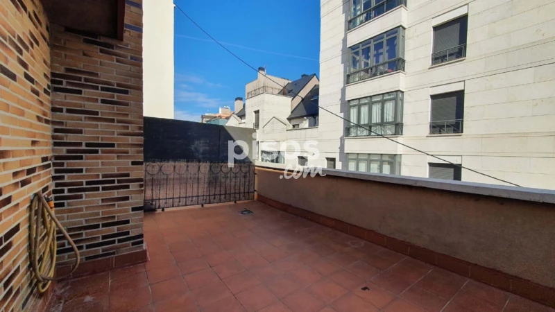 Piso en alquiler en Calle de Francisco Santos, 29