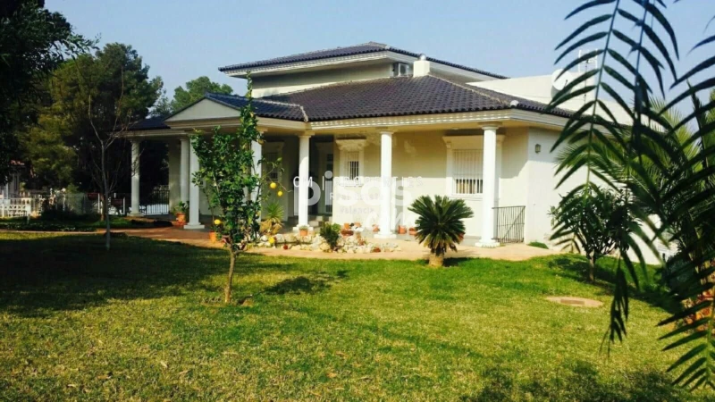 Chalet en alquiler en Calle Travessa La, Picassent de 3.500 €<span>/mes</span>
