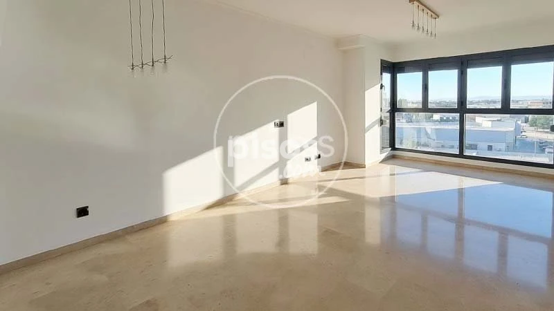 Piso en alquiler en Calle Chera