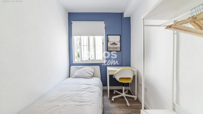 Estudio en alquiler en Sevilla, León XIII-Cruz Roja (Distrito Macarena. Sevilla Capital) de 300 €<span>/mes</span>
