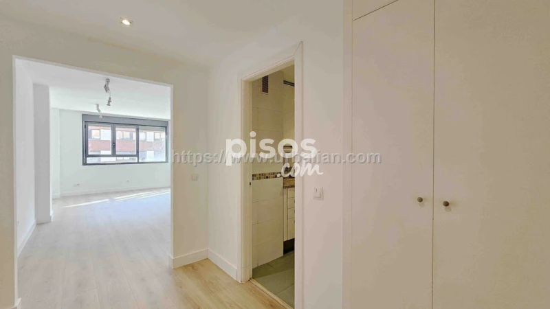 Piso en alquiler en Calle del Monasterio de Guadalupe