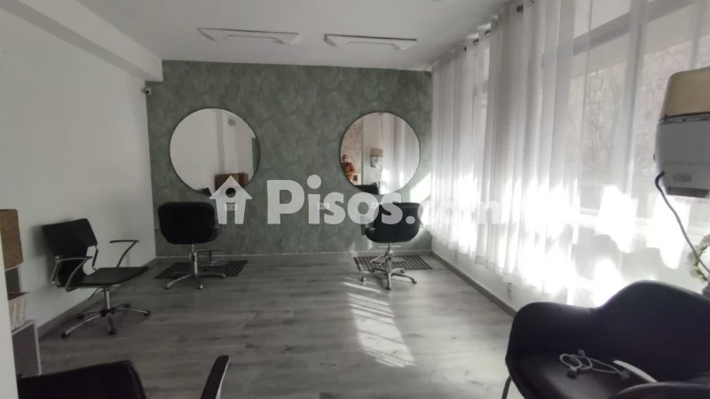 Local comercial en venta en Calle de Ramón y Cajal