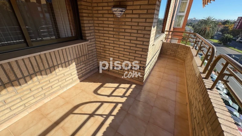 Piso en alquiler en Avinguda del Cid, cerca de Calle del Pintor Stolz