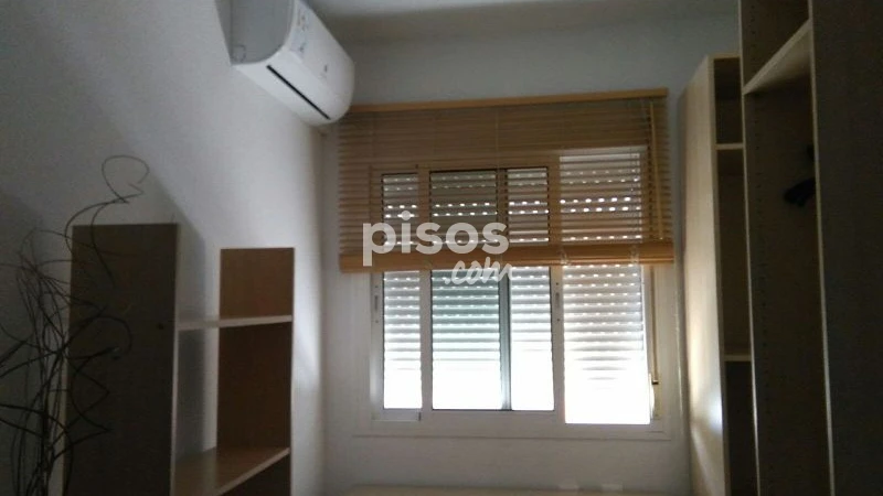 Habitación en alquiler en Avenida de Europa, 101, cerca de Calle de Térmoli, Montequinto-El Colmenar (Dos Hermanas) de 350 €<span>/mes</span>