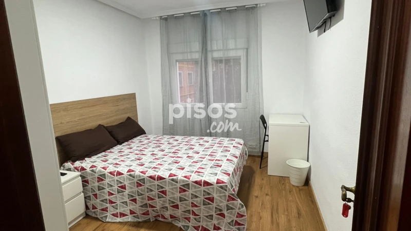 Habitación en alquiler en La Magdalena-Versalles, La Magdalena-Versalles (Avilés) de 350 €<span>/mes</span>
