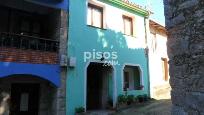 Casa adosada en venta en Avenida El Mazo, La Franca (Ribadedeva) de 72.500 €