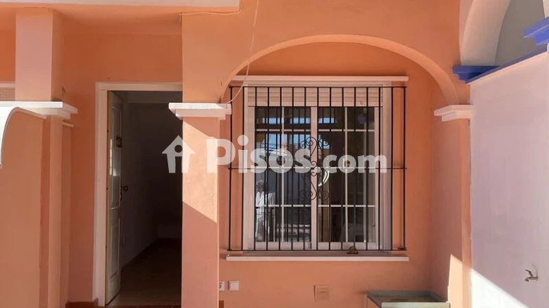 Fotografía del inmueble reportado: 700 €/mes — Almería, Almería