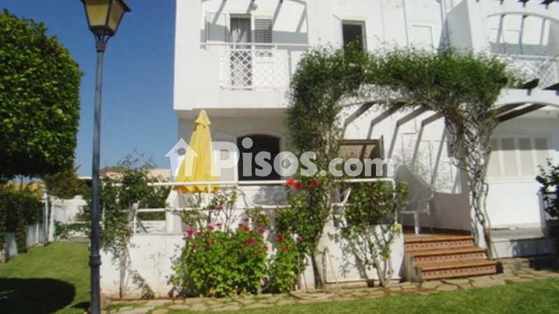Fotografía del inmueble reportado: 850 €/mes — Almería, Almería