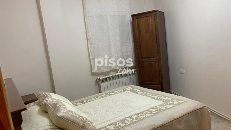 Piso en alquiler en Avenida de Salamanca, 1, Plasencia de 400 €<span>/mes</span>