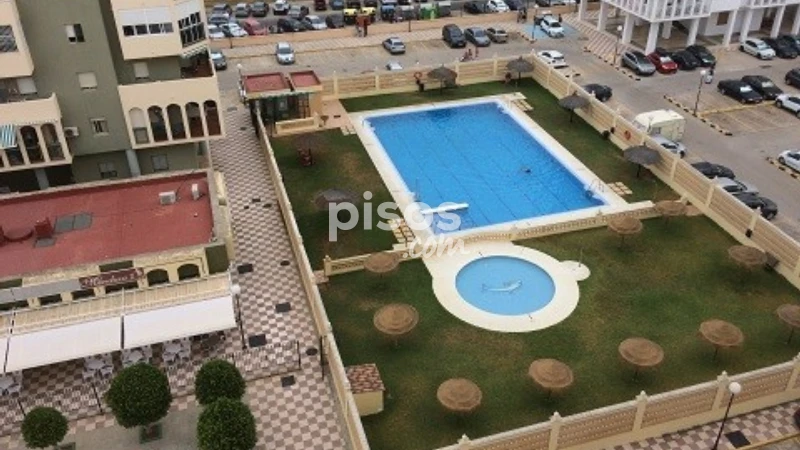 Piso en alquiler en Paseo Marítimo de Valdelagrana, 15, Valdelagrana (El Puerto de Santa María) de 850 €<span>/mes</span>