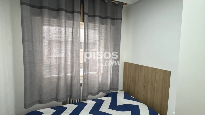 Habitación en alquiler en Calle de Gutiérrez Herrero, 10, La Magdalena-Versalles (Avilés) de 350 €<span>/mes</span>