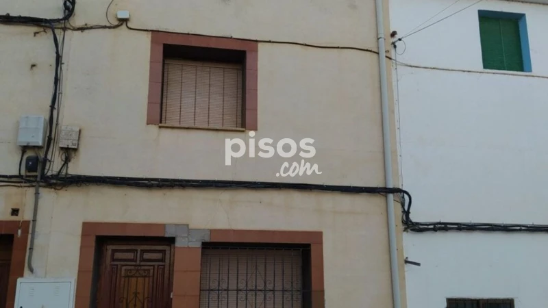 Casa adosada en venta en Calle de Rocasolano, 118, cerca de Camino de Molino, Monreal del Campo de 84.000 €