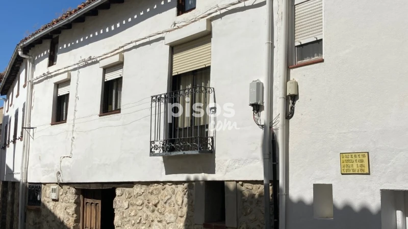 Casa adosada en venta en Calle del Sol, 59, El Arenal de 110.000 €