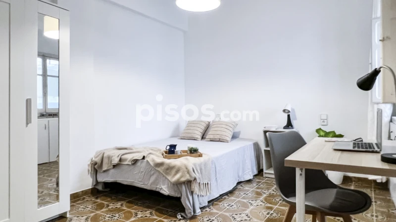 Habitación en alquiler en Calle del Doctor Buades, 80, cerca de Calle del General Espartero, Carolinas (Distrito Pla-Carolinas. Alicante - Alacant) de 340 €<span>/mes</span>