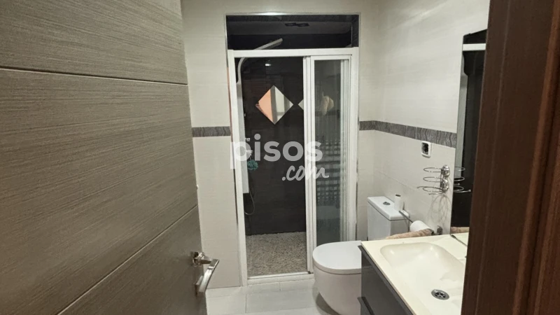 Habitación en alquiler en Carrer de Calderón de la Barca, 70, cerca de Carrer de Pablo Iglesias, La Salut-Lloreda-Sistrells (Badalona) de 450 €<span>/mes</span>