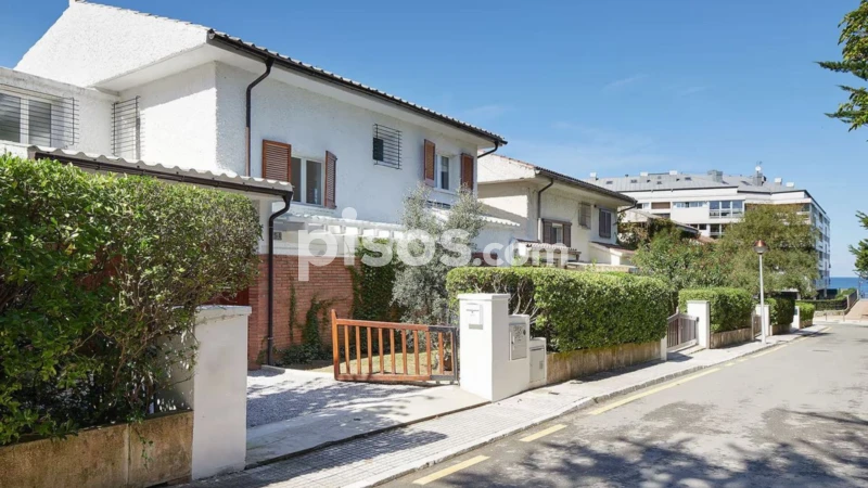 Casa rústica en alquiler en Axular Kalea, 6, Zarautz de 2.000 €<span>/mes</span>