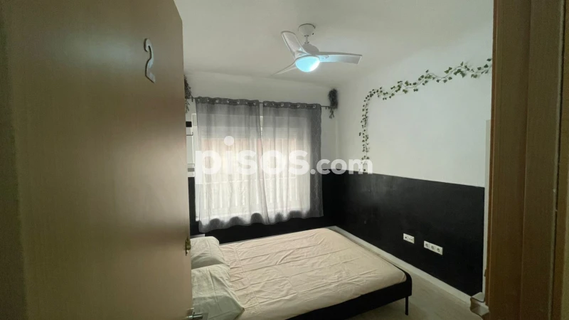 Habitación en alquiler en Calle del Pintor Otilio Serrano, 5, Altozano (Distrito Campoamor-Altozano. Alicante - Alacant) de 420 €<span>/mes</span>