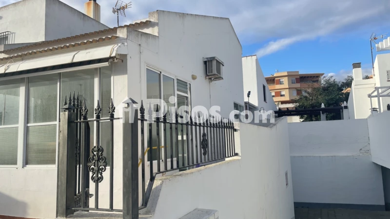 Casa adosada en alquiler en Calle del Flamenco, 76, cerca de Calle Alcatraz - Vista 2